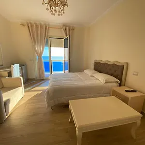 Hotel 3 Vellezerit ****