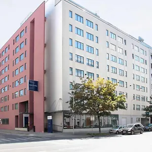 Otel Novotel Donau